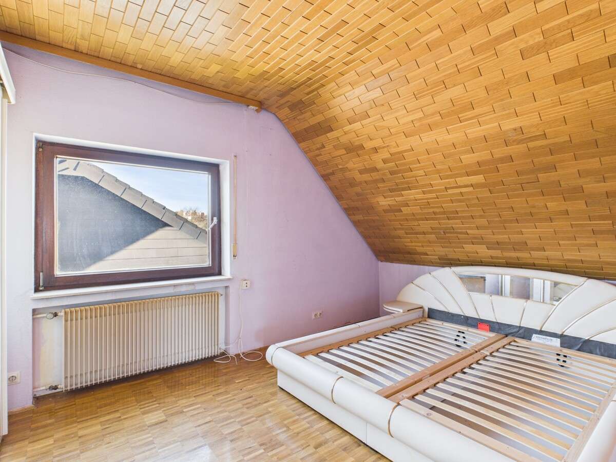 Immobilie in Zimmern ob Rottweil - Einfamilienhaus mit viel Charme und Potential ! - Bild 1