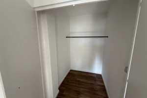 Helle 1-Zimmer-Wohnung mit separater Küche und Balkon! - bitte keine Anrufe – Radeberger Str. 217, 50968 Raderberg, Köln – Vorschaubild 10