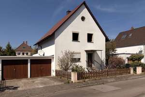 1-2 ZKB im 2-Familienhaus – Dachterrasse, großzügiger Garten, Garage & Stellplatz