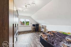 Traumhaftes Einfamilienhaus mit ausgebautem Dachgeschoss und großem Garten in Cappeln-Elsten – Die vollständige Adresse der Immobilie erhältst du vom Anbieter., 49692 Cappeln (Oldenburg) – Vorschaubild 26