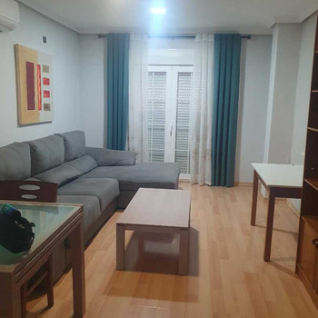 ZENTRAL LIEGENDE, RENOVIERTE WOHNUNG