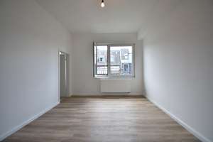 ERSTBEZUG nach Sanierung! Zentrale 2-Zi-Whg zu vermieten – Worringer Straße 77, 40211 Stadtmitte, Düsseldorf – Vorschaubild 3