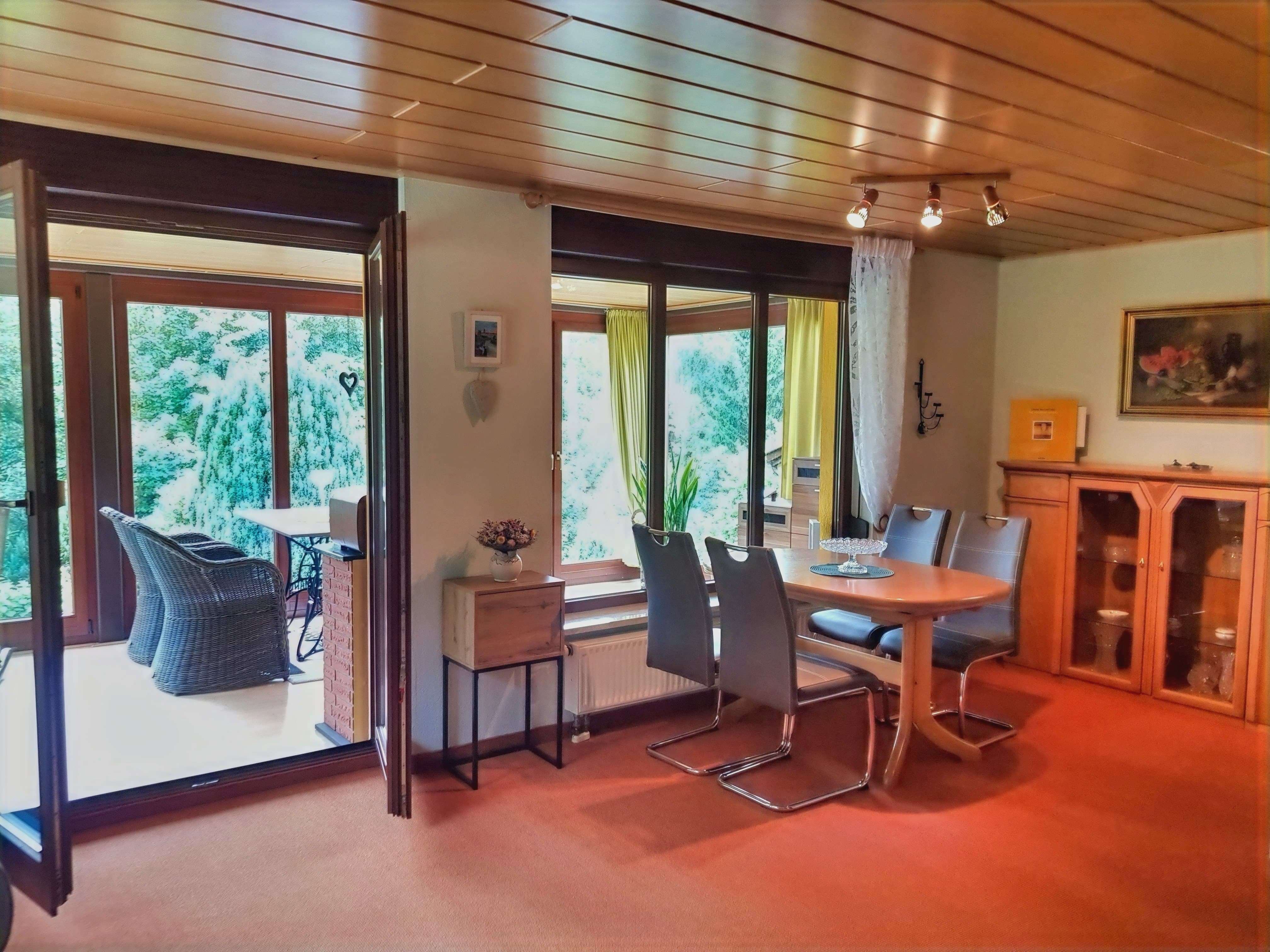 Immobilie in Bad Gottleuba-Berggießhübel - Hier beginnt Ihr Familienglück – mit Sauna und Kamin, einfach zum Wohlfühlen! - Bild 1