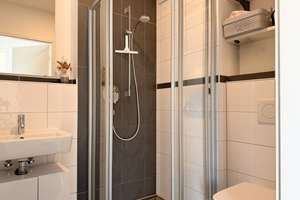 Wunderschöne 3-Zimmer-Wohnung mit Süd-West Balkon und großem Bad in ruhiger Wohnlage – Die vollständige Adresse der Immobilie erhältst du vom Anbieter., 81673 Josephsburg, München – Vorschaubild 6