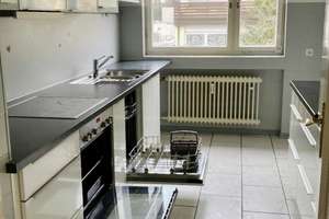Ruhige, großzügige vier Zimmer Wohnung in Stuttgart-Möhringen   – Die vollständige Adresse der Immobilie erhältst du vom Anbieter., 70567 Möhringen-Süd, Stuttgart – Vorschaubild 6