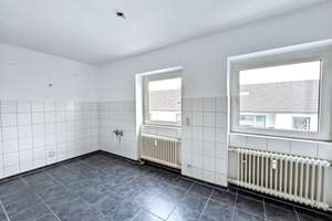 Viel Raum für Ihre Ideen: Helle 4-Zimmer-Wohnung mit sofortigem Einzug in Leverkusen-Opladen – Die vollständige Adresse der Immobilie erhältst du vom Anbieter., 51379 Opladen, Leverkusen – Vorschaubild 3