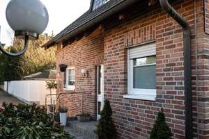 Komfortables Einfamilienhaus mit Garage und Garten! Bj. 2004! Frei verfügbar! ***PROVISIONSFREI*** – Die vollständige Adresse der Immobilie erhältst du vom Anbieter., 44625 Holsterhausen, Herne – Vorschaubild 1