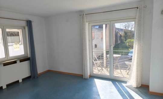 Mehrfamilienhaus mit 3 Einheiten mit ca. 280 qm Wohnfläche  u. 970 qm Grundstück Nähe Speyer