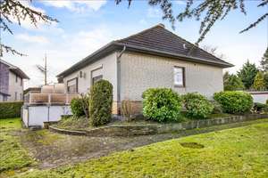 Ebenerdiges Einfamilienhaus mit Ausbaupotenzial auf Traumgrundstück in Arsten – Die vollständige Adresse der Immobilie erhältst du vom Anbieter., 28279 Arsten, Bremen – Vorschaubild 4