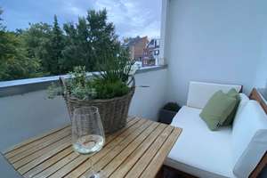 Sonnige 2-Zimmer Wohnung mit Balkon im 3. OG in Düsseldorf-Oberrath – Die vollständige Adresse der Immobilie erhältst du vom Anbieter., 40472 Rath, Düsseldorf – Vorschaubild 1