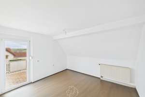 Großzügiges Wohnhaus mit Garten, Balkon und Werkstattflächen – Die vollständige Adresse der Immobilie erhältst du vom Anbieter., 97264 Helmstadt – Vorschaubild 8