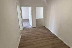 Frisch Modernisierte 2-Raum-Wohnung mit Balkon möchte gerne neu vermietet werden – Spervogelweg 18, 45279 Freisenbruch, Essen – Vorschaubild 4