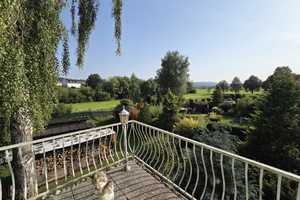 Blicklage! Freistehendes Zweifamilienhaus mit Doppelgarage – Rheingau-Taunus-Kreis – Vorschaubild 1