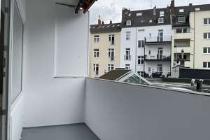 Neues Bad° Neuer Boden° Neues Wohngefühl° 2 Zimmer mit Balkon + separate Küche, guter Schnitt – Weißenburgstraße 67, 40476 Derendorf, Düsseldorf – Vorschaubild 4