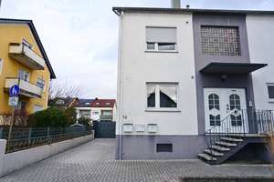 Wohnhaus mit 3 Wohneinheiten und Garten – Die vollständige Adresse der Immobilie erhältst du vom Anbieter., 76744 Wörth am Rhein – Vorschaubild 2