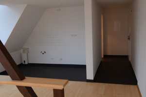 Helle  DG-Wohnung mit Tageslichtbad, Dusche und Wanne in E-Altendorf – Besselstraße 2a, 45143 Essen – Vorschaubild 6