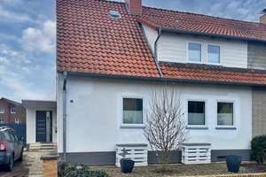 Sanierte DHH, 105m², 5 Zi., großes eingezäuntes Grundstück – Die vollständige Adresse der Immobilie erhältst du vom Anbieter., 37434 Bilshausen – Vorschaubild 1