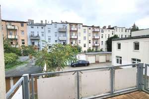 Großzügige, helle 4-Zimmerwohnung + ruhige Hinterhoflage + Balkon + Einbauküche als Option! – Große Diesdorfer Str. 52 c, 39110 Stadtfeld West, Magdeburg – Vorschaubild 2