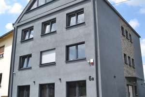 Luxuriöses Mehrfamilienhaus mit 3 Garagen in Köln-Weiden