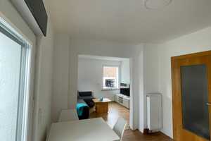 Vollständig renoviertes Haus mit zwei Zimmern und EBK in Düsseldorf – Auf der Reide 85, 40468 Düsseldorf – Vorschaubild 2