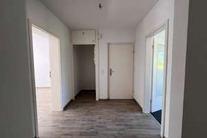 4-Zimmer Wohnung  Wuppertal-Vohwinkel – Elfenhang 15, 42329 Vohwinkel, Wuppertal – Vorschaubild 2