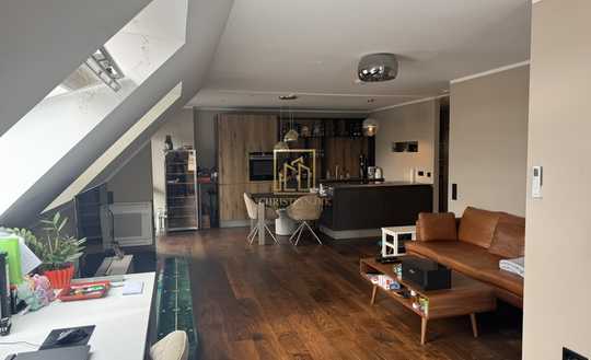 Christian Dik Immobilien/ Möblierte und renovierte Wohnung mit TG-Stellplatz in der Innenstadt