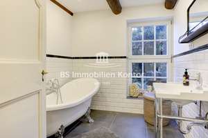 Seltene Gelegenheit! Historische Villa mit Garage und Gartenanlage in idyllischer Wohnlage! – Die vollständige Adresse der Immobilie erhältst du vom Anbieter., 26736 Krummhörn – Vorschaubild 23