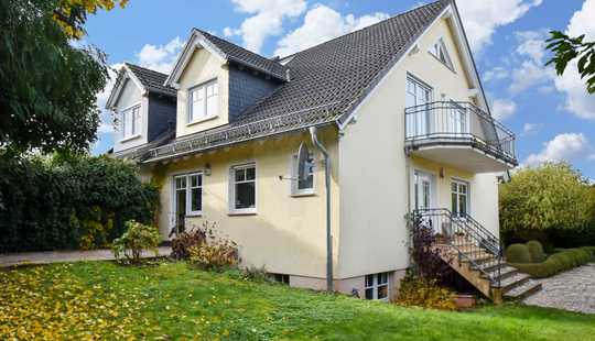 Bild von Verträumte Doppelhaushälfte 
mit zwei Terrassen 
in Bad Homburg - Dornholzhausen