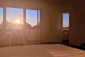 Sonnige 1-Zi-Wohnung mit Balkon, möbliert mit voll ausgestatteter Küche – Alter-St.-Georgs-Platz 9, 80809 Am Riesenfeld, München – Vorschaubild 7