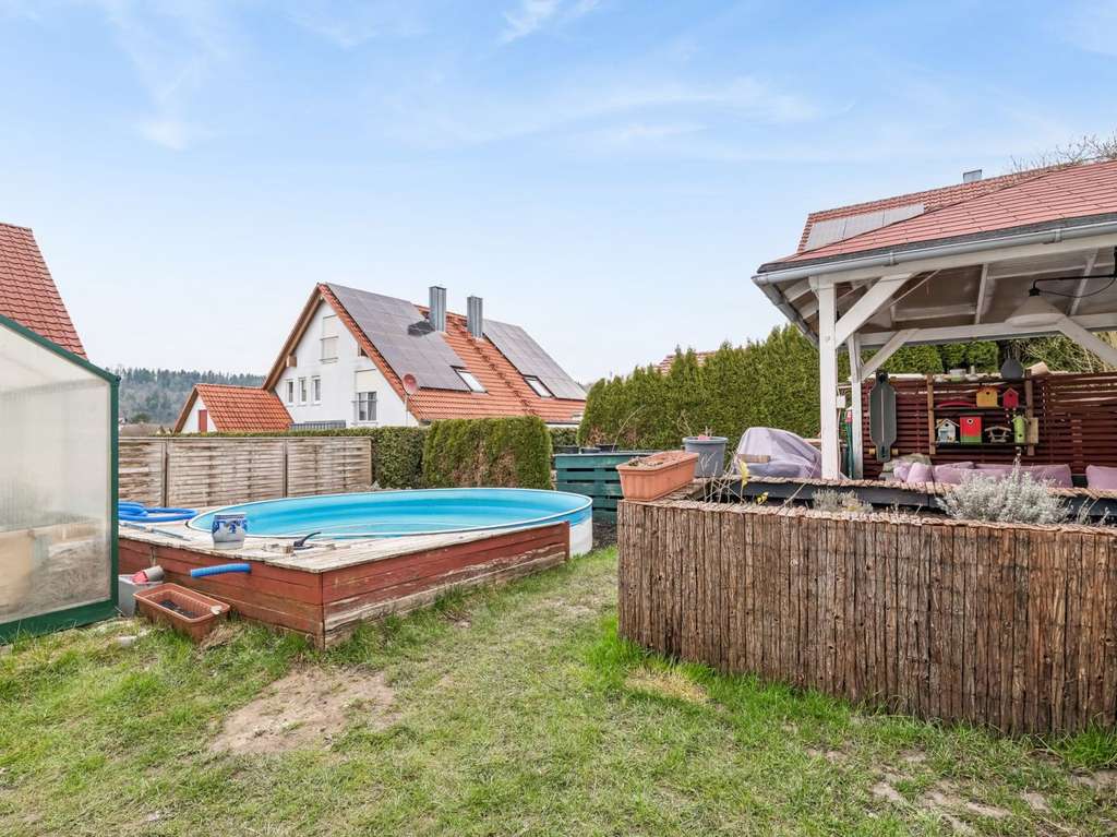 Immobilie in Bühlerzell - Hochwertiges Einfamilienhaus mit Garten, Garage und  2 Stellplätzen in Bühlerzell - Bild 2