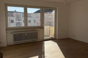 Helle 2-Zimmer-Wohnung mit Südbalkon – 55 m² im 3. Obergeschoss – Die vollständige Adresse der Immobilie erhältst du vom Anbieter., 90763 Nördliche Südstadt, Fürth – Vorschaubild 2