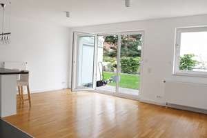 Attraktive 2-Zi-Erdgeschosswohnung mit Terrasse, EBK und TG-Stellplatz