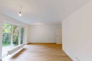 Einziehen und Wohlfühlen: Sanierte 4-Zimmer-Wohnung mit TERRASSE in ruhiger Lage – Adebarweg 23, 22559 Rissen, Hamburg – Vorschaubild 3