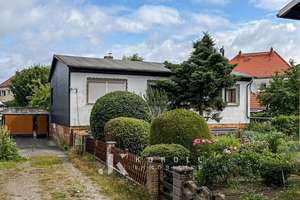 Ein Zuhause nach eigenen Vorstellungen: Massiver Bungalow mit viel Potenzial in Senftenberg – Die vollständige Adresse der Immobilie erhältst du vom Anbieter., 1968 Senftenberg – Vorschaubild 2