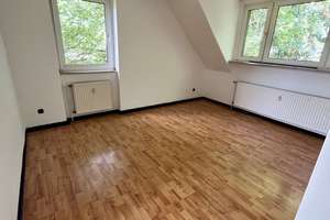 2 1/2 Raum, Helle Dachgeschoss 2 1/2 R. Wohnung in ruhiger Lage. – Die vollständige Adresse der Immobilie erhältst du vom Anbieter., 46119 Osterfeld-Ost, Oberhausen – Vorschaubild 3