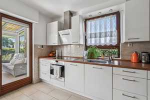 Charmantes Einfamilienhaus mit Wintergarten und sonniger Terrasse – Berlin – Vorschaubild 7
