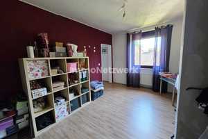Familientraum in Neunkirchen: 205 m² Zweifamilienhaus mit Garten, Sauna, Loggia und Wintergarten. – Neunkirchen (Kreis) – Vorschaubild 15