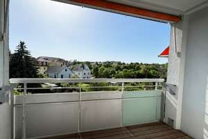 Balkon, Lift und Dusche // 2-Zi.-Whg. in Leubnitz – Feuerbachstraße 38, 1219 Leubnitz-Neuostra, Dresden – Vorschaubild 3