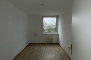 Großzügige 4 Zimmer Wohnung in Steinbüchel zu vermieten – Carl-von-Ossietzky-Straße 11, 51377 Steinbüchel, Leverkusen – Vorschaubild 7