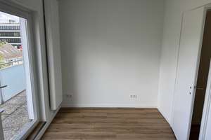 Komplett modernisierte 2 ½-Zimmer-Eigentumswohnung Staffelgeschoss / Endetage mit zwei Balkonen – Die vollständige Adresse der Immobilie erhältst du vom Anbieter., 22041 Wandsbek (Ortsteil), Hamburg – Vorschaubild 17