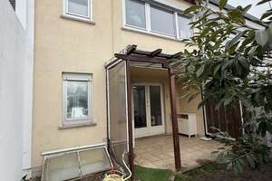 BIETERVERFAHREN: Pragmatisch geschnittenes und helles Reihenmittelhaus mit gemütlichem Garten – Die vollständige Adresse der Immobilie erhältst du vom Anbieter., 61352 Bad Homburg vor der Höhe – Vorschaubild 14