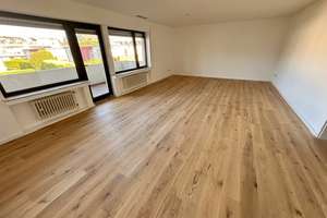 KÖLN-JUNKERSDORF: 3 ZIMMER / LUXUSAUSSTATTUNG / BESTWOHNLAGE / STADTWALDNAH – Die vollständige Adresse der Immobilie erhältst du vom Anbieter., 50858 Junkersdorf, Köln – Vorschaubild 2