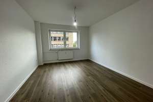 zentrale Lage, gute Anbindung an ÖPNV, bezugsfertig – Duisburger Str. 243, 47166 Obermarxloh, Duisburg – Vorschaubild 3