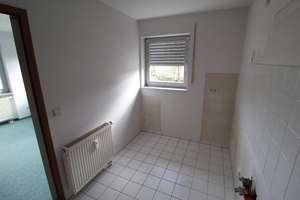 Frei gewordene Eigentumswohnung mit Balkon und PKW-Stellplatz am Haus – Die vollständige Adresse der Immobilie erhältst du vom Anbieter., 9224 Grüna, Chemnitz – Vorschaubild 4