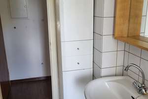 Möblierte 2-Zimmer-Wohnung in Opladen, 2 Minuten vom Bus- und Bahnhof Opladen entfernt. – Lützenkirchener Straße 21, 51379 Opladen, Leverkusen – Vorschaubild 5