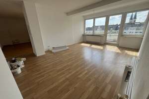 3 ZKB zentral mit Balkon + Ausblick
