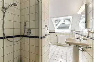 Familienidylle in Blankenese: charmantes Architektenhaus, eingebettet im Grünen – Die vollständige Adresse der Immobilie erhältst du vom Anbieter., 22587 Blankenese, Hamburg – Vorschaubild 17