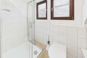 Helle Dachgeschosswohnung mit Charme in Sankt Augustin Hangelar – Parsevalstraße 26, 53757 Sankt Augustin – Vorschaubild 2
