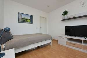Sonnige, modern möblierte Wohnung mit Balkon in Stuttgart Botnang – Die vollständige Adresse der Immobilie erhältst du vom Anbieter., 70195 Botnang-Nord, Stuttgart – Vorschaubild 7
