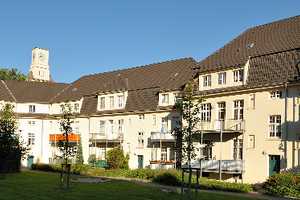 ***Renovierte 2-Zimmer-Altbauwohnung mit Balkon*** – Hasendong 7, 47259 Duisburg – Vorschaubild 2